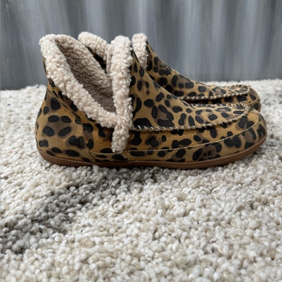 Blondo Serne Waterproof Booties Leopard Print - Picture 1 of 8